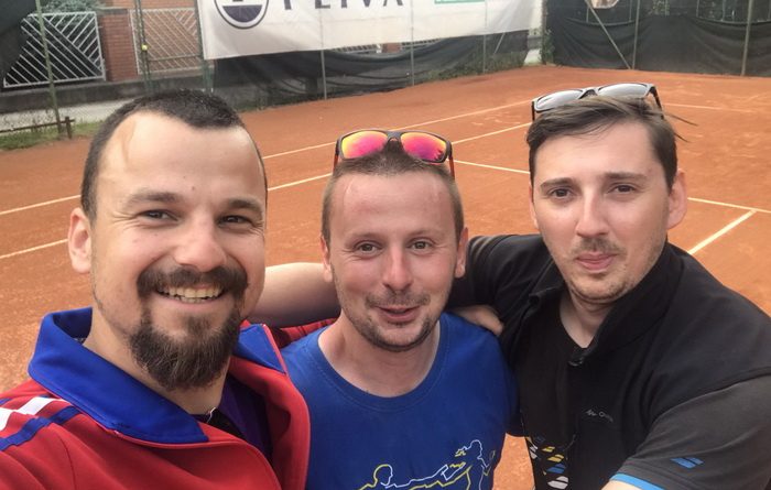 Андреја, Виктор и Небојша, тројца “тениски вљубеници” кои внесуваат позитивна енергија и го афирмираат тенисот во земјава!